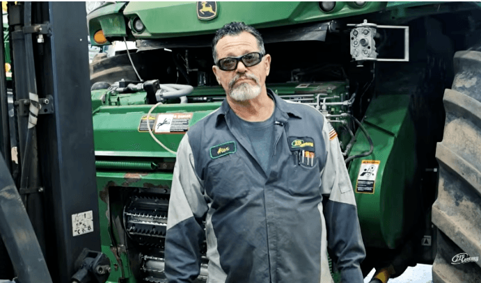 A Day with Lead Hay & Forage John Deere Technician A Day with Lead Hay & Forage John Deere Technician